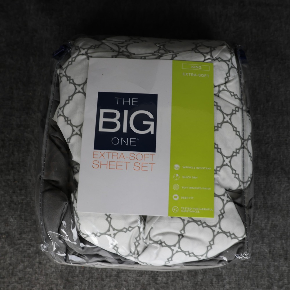The Big One King Sheet Set Gray Geometric Extra-Soft Microfiber Deep Fit 4pc